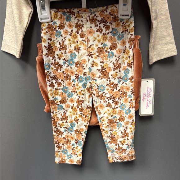 Little Lass Beige Bodysuit with Floral Leggings - Picture 5 of 6